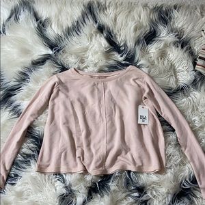 A cute long sleeve shirt!😁